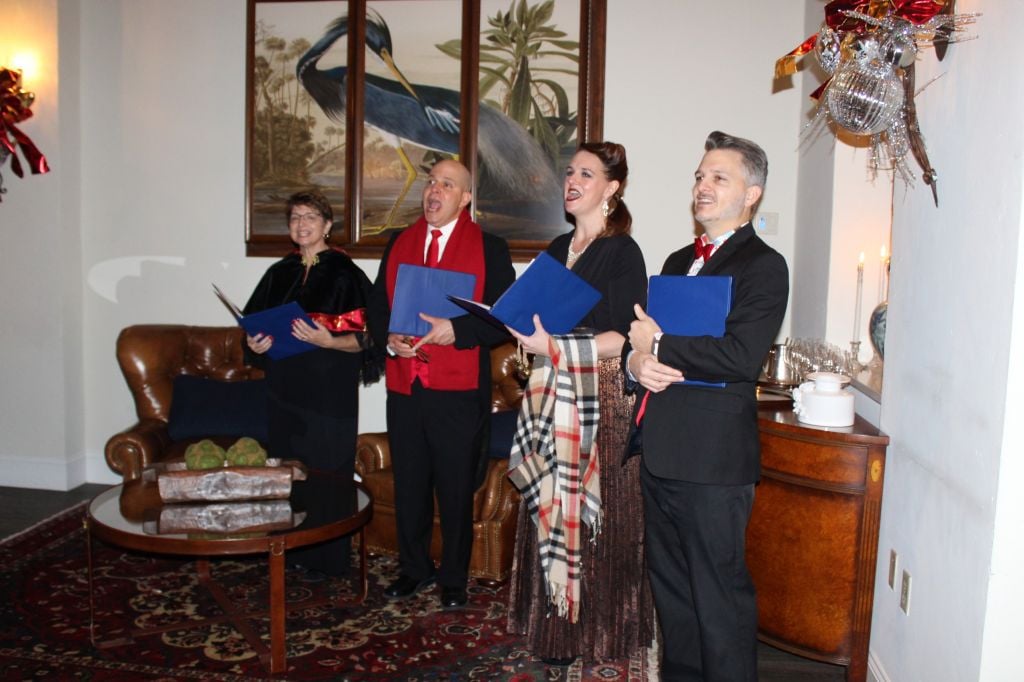 View your photos from Christmas Eve!